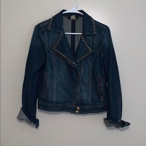 Classic denim jacket with gold studs